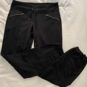 Athleta joggers Sm black